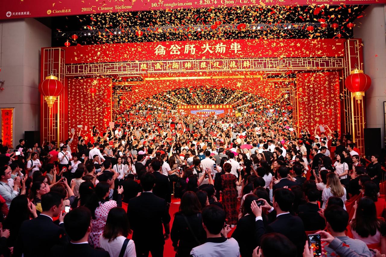 好色视频《星辰大海》票房突破30亿，创华语科幻新纪录